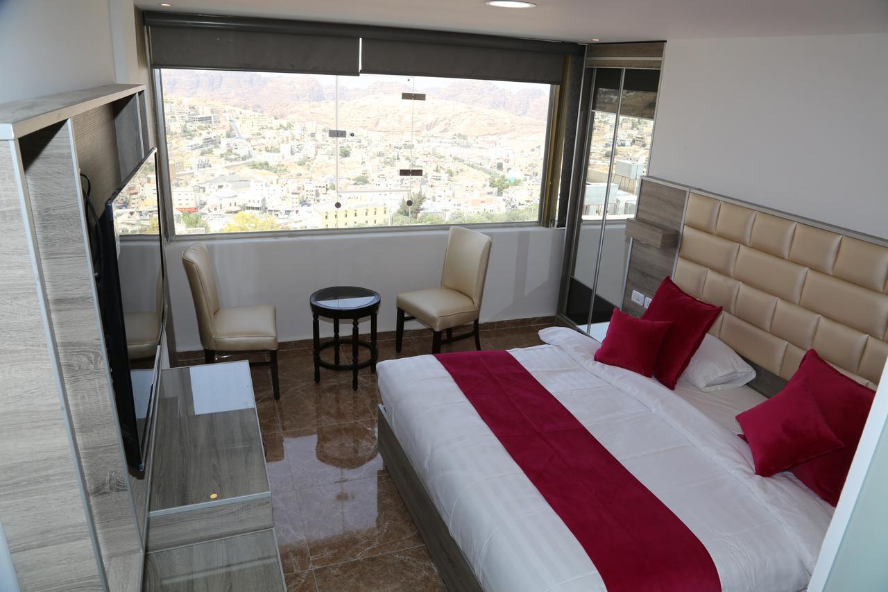 Petra Sella 4*