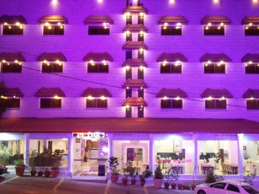 מלון Petra Sella 4*